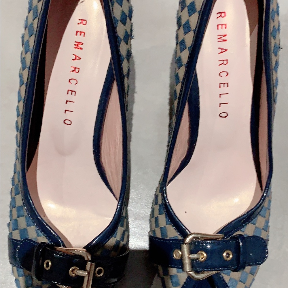 Heels - Picture 2 of 5